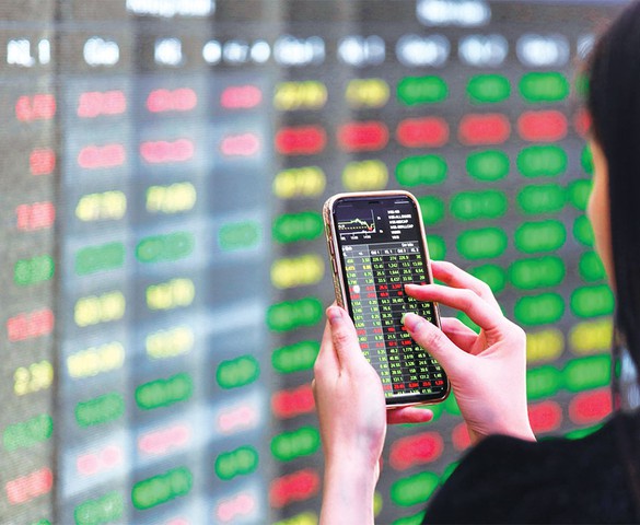VN-Index quay lại mốc 1.100 điểm, cổ phiếu BĐS phân hóa mạnh trong tuần 18 - 22/12