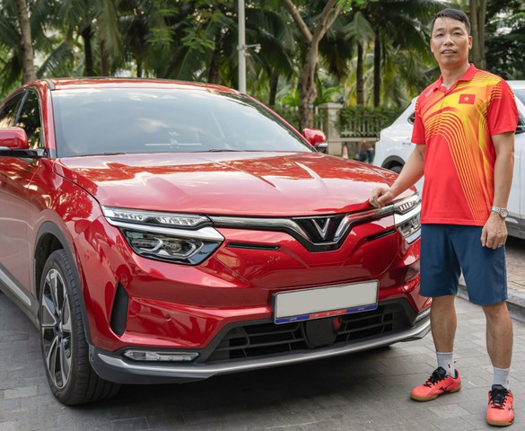 Chủ xe VF 8: Xe êm hơn, thêm nhiều tính năng mới sau mỗi lần cập nhật phần mềm