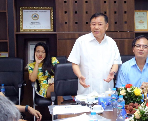 Lãnh đạo Hiệp hội Bất động sản Việt Nam làm việc với Hiệp hội Doanh nghiệp nhỏ và vừa Việt Nam