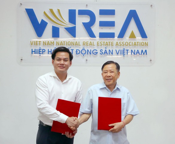 VNREA ký kết thỏa thuận hợp tác với Cục Quản lý nhà và thị trường bất động sản