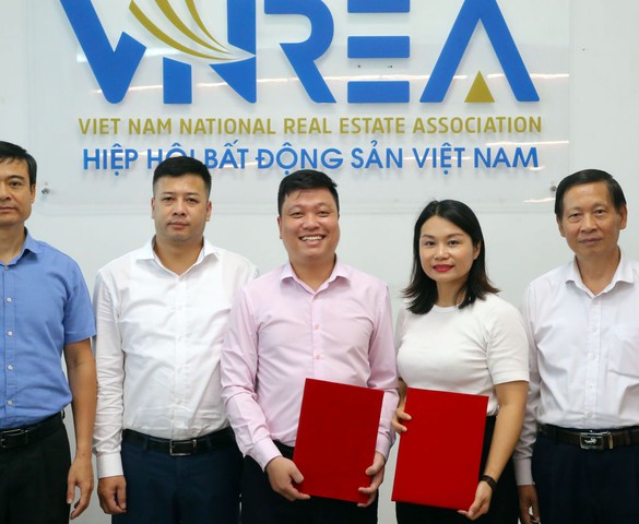 RED Center ký thỏa thuận hợp tác với Trung tâm CCDHR nhằm phát triển nhân lực các lĩnh vực tài nguyên - môi trường và bất động sản