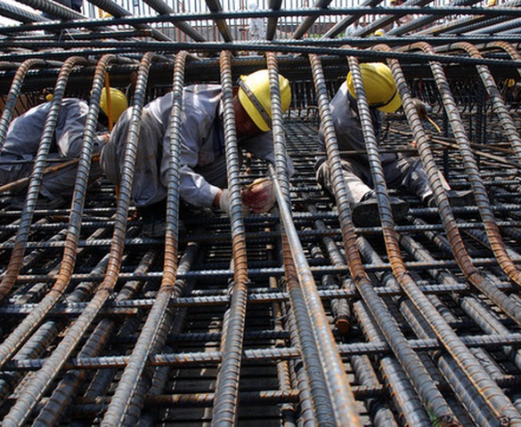 Bộ Xây dựng đang kiểm tra hiện tượng giá thép tăng 30 - 40%