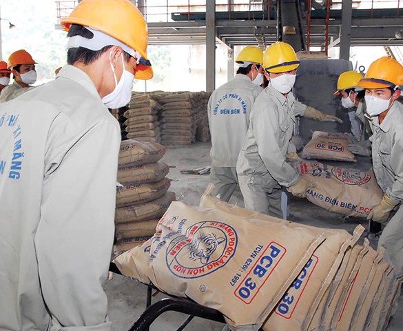 Siết đầu tư xi măng, kính xây dựng, gạch ốp lát