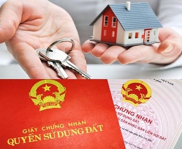 Việt kiều có được đứng tên sổ đỏ?