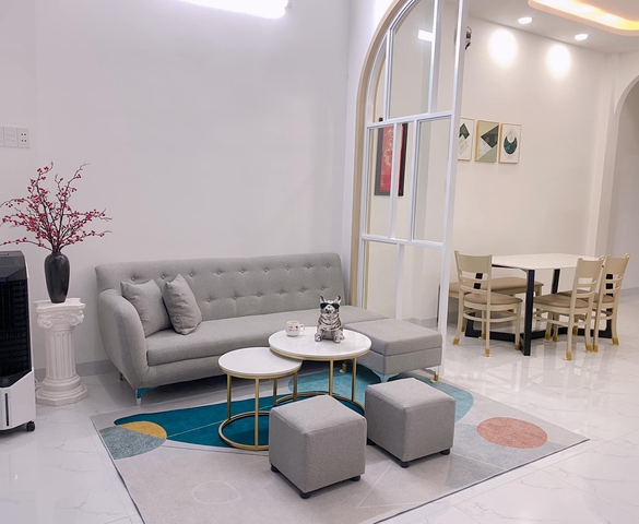 Ấn tượng với ngôi nhà được thiết kế tối giản theo phong cách hiện đại