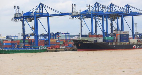 Ho Chi Minh City seeks plans to become logistics hub by 2025