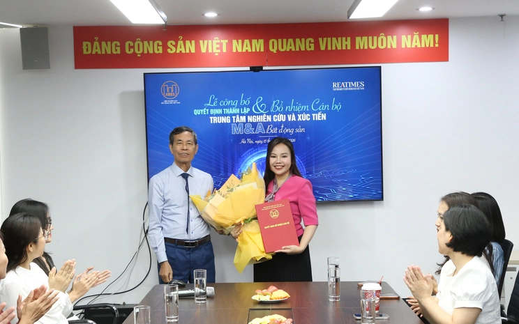 Công bố quyết định thành lập và bổ nhiệm cán bộ Trung tâm Nghiên cứu - Xúc tiến M&A Bất động sản