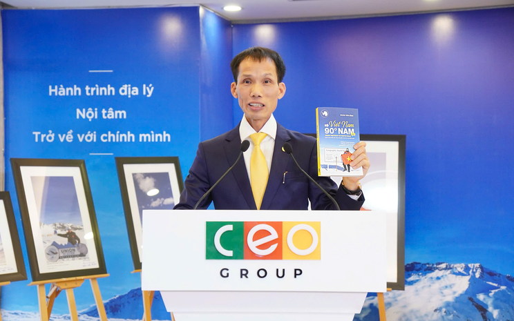TS. LS. Đoàn Văn Bình ra mắt cuốn sách “Từ Việt Nam đến 90° Nam”: Ai cũng cần một "90° Nam” cho riêng mình!