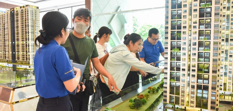 Thứ trưởng Bộ Xây dựng: Chính phủ đã vào cuộc, doanh nghiệp cần mạnh tay giảm giá nhà ở