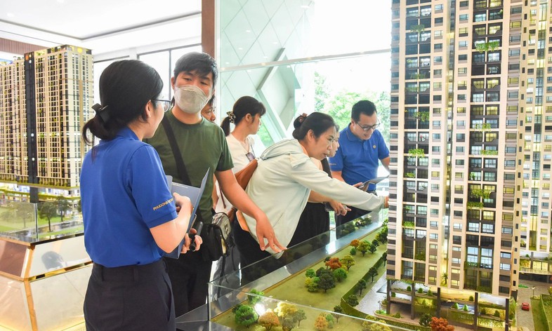 Thứ trưởng Bộ Xây dựng: Chính phủ đã vào cuộc, doanh nghiệp cần mạnh tay giảm giá nhà ở