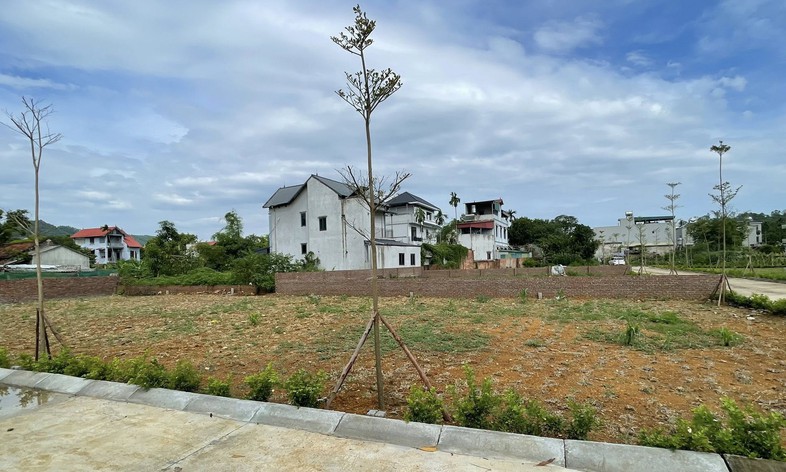 Đất nền ven đô lặng sóng, giá vẫn neo cao