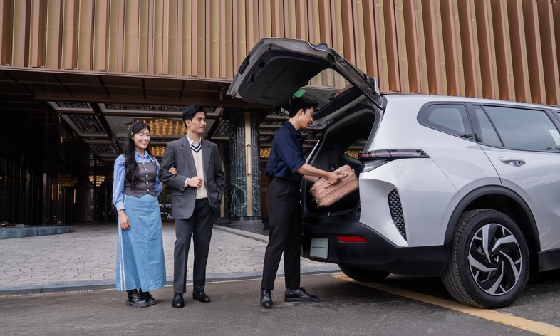 Tài xế dịch vụ “chấm” VinFast Limo Green vì “mỗi chuyến đi như cuộc dạo chơi vui vẻ”