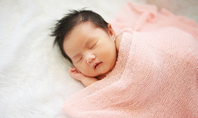 Vì sao trẻ sơ sinh ngủ ngáy?